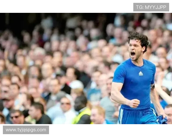 今天我们一起庆祝哪位足球明星的生日让我们共同祝福他快乐与成功